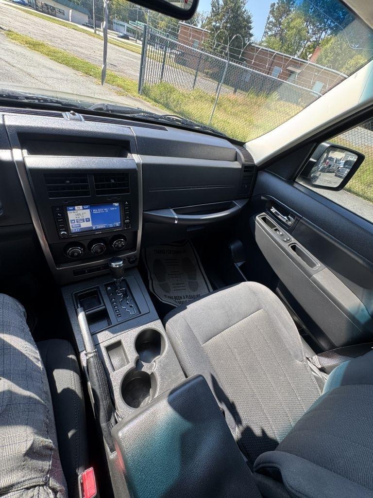 Jeep Liberty Sport 2WD 2012