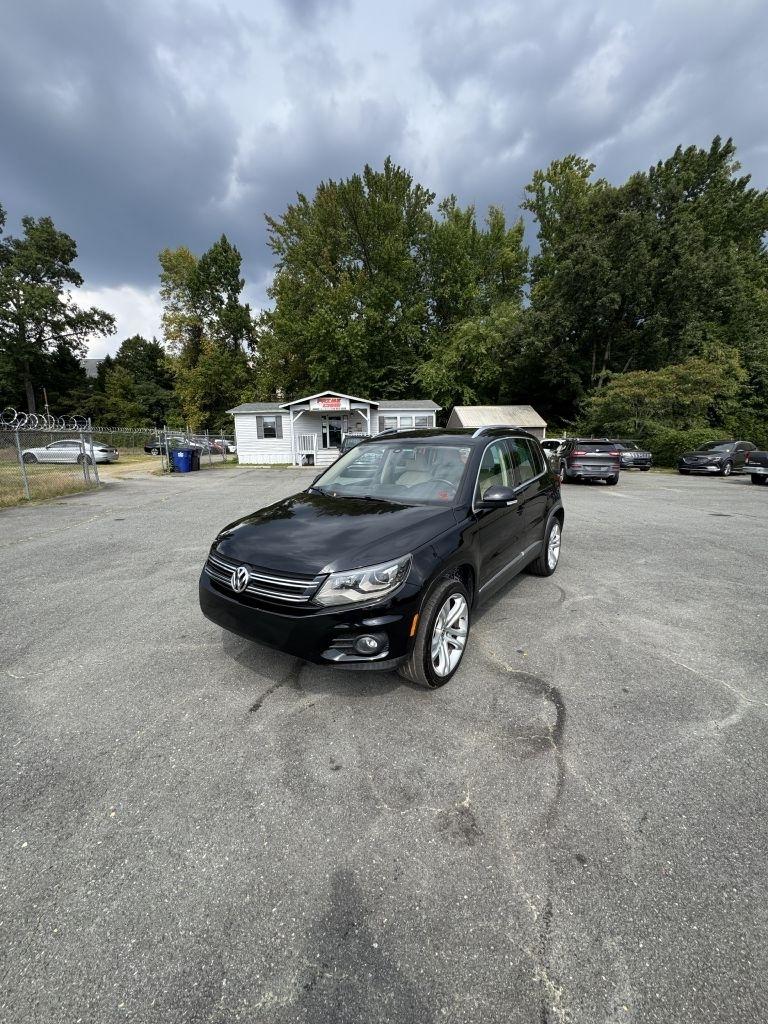 Volkswagen Tiguan S 2012