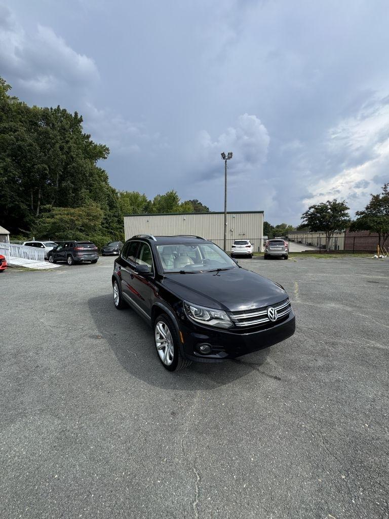 Volkswagen Tiguan S 2012