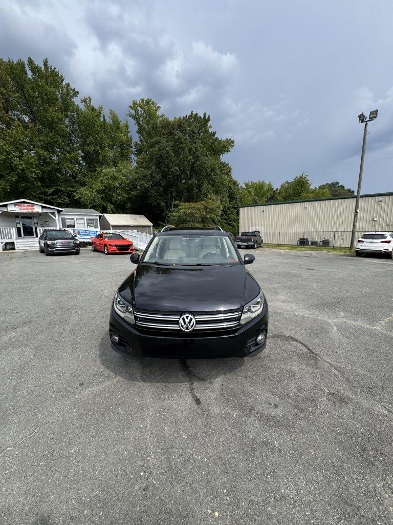 Volkswagen Tiguan S 2012