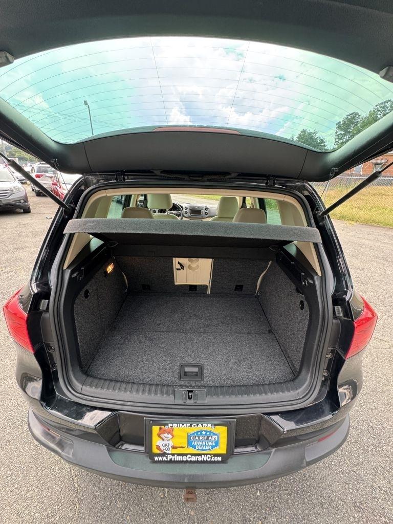 Volkswagen Tiguan S 2012