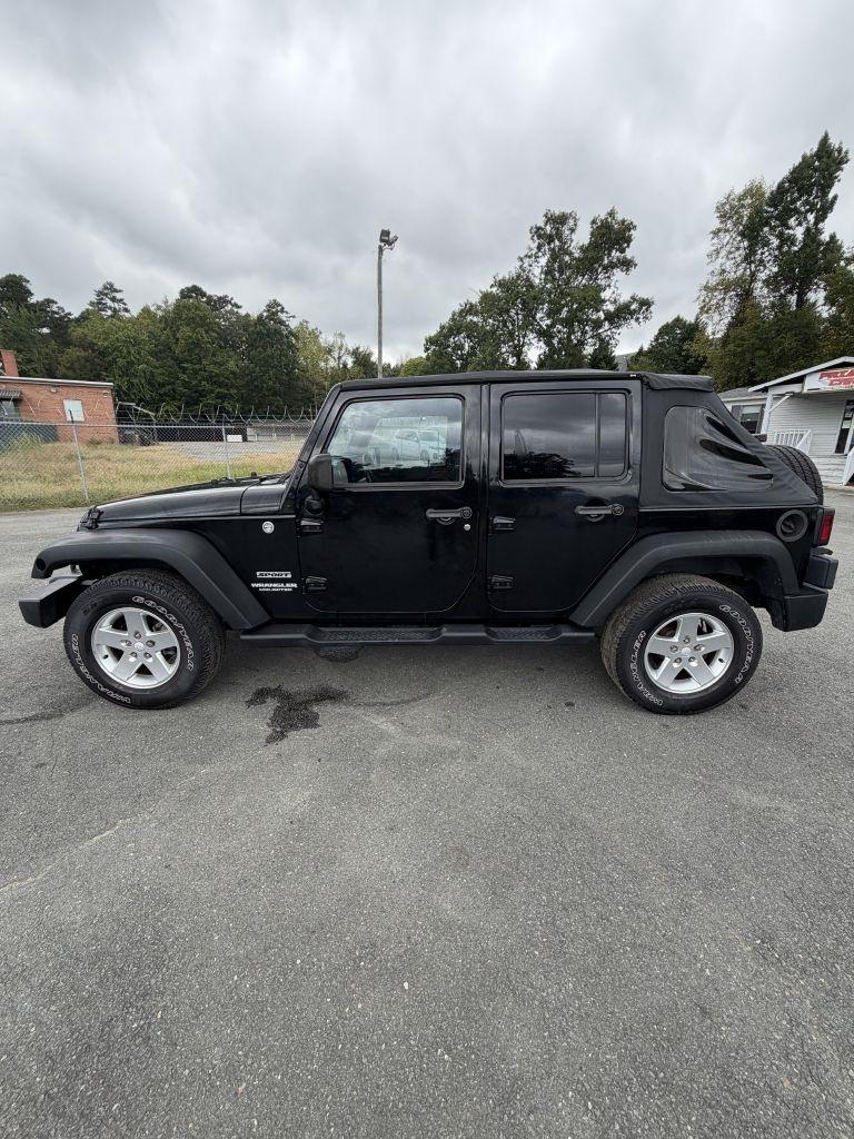 Jeep Wrangler Unlimited Sport 4WD 2012