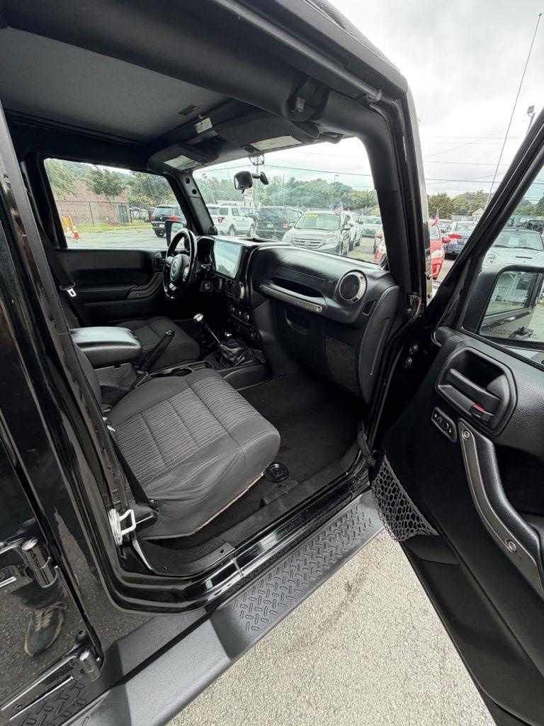 Jeep Wrangler Unlimited Sport 4WD 2012
