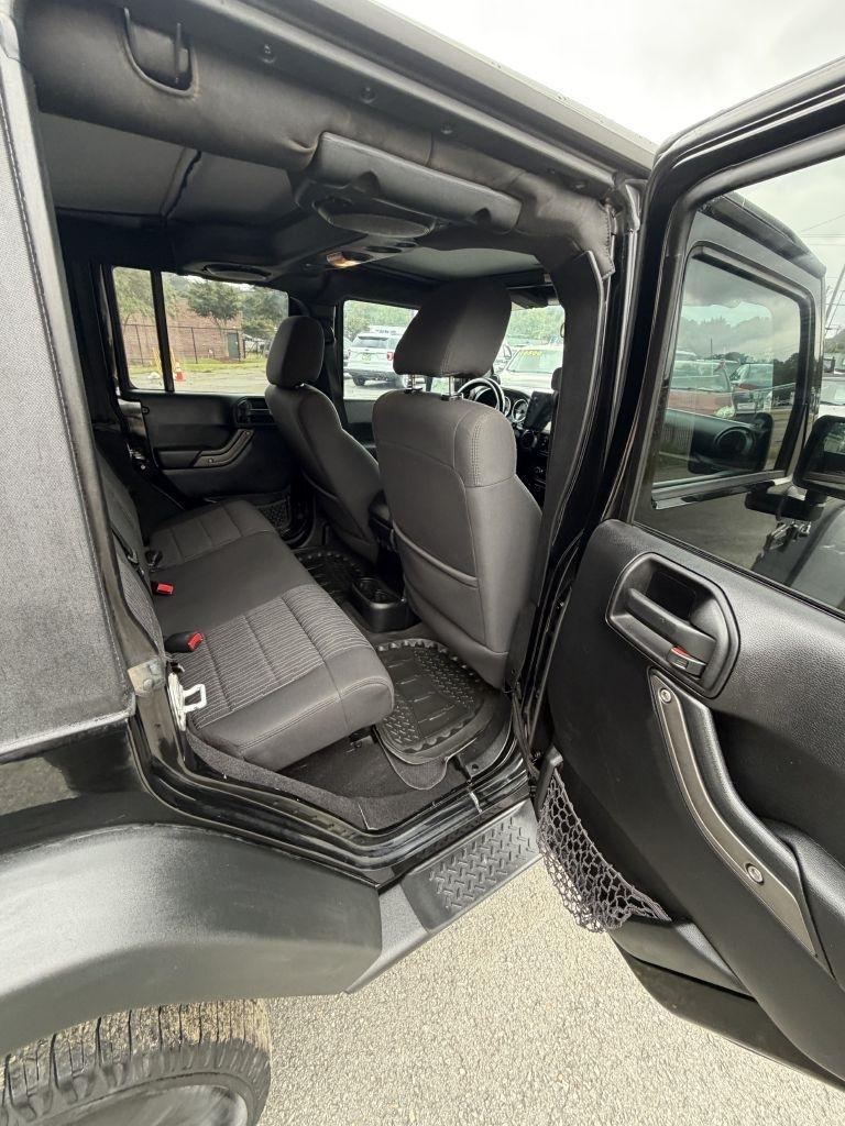 Jeep Wrangler Unlimited Sport 4WD 2012