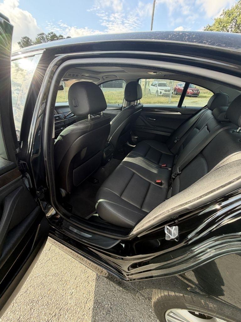 BMW 5-Series 528i 2016