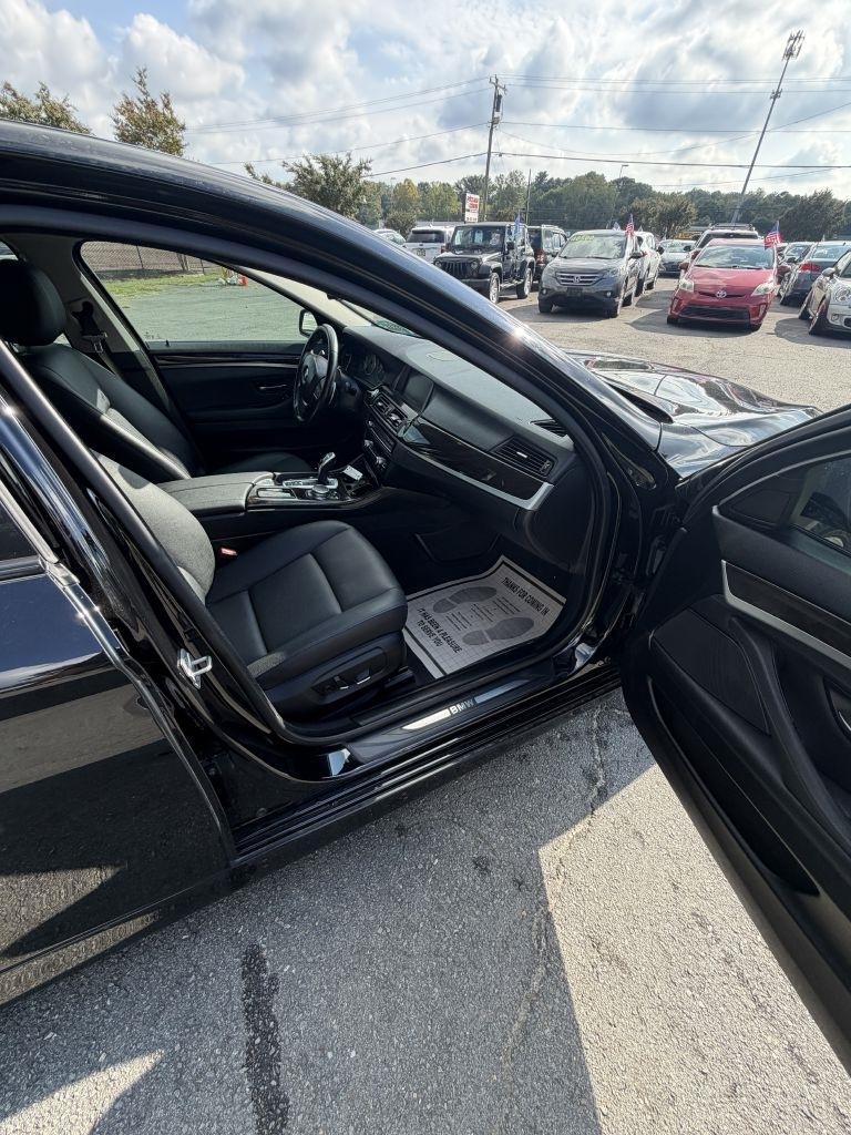 BMW 5-Series 528i 2016