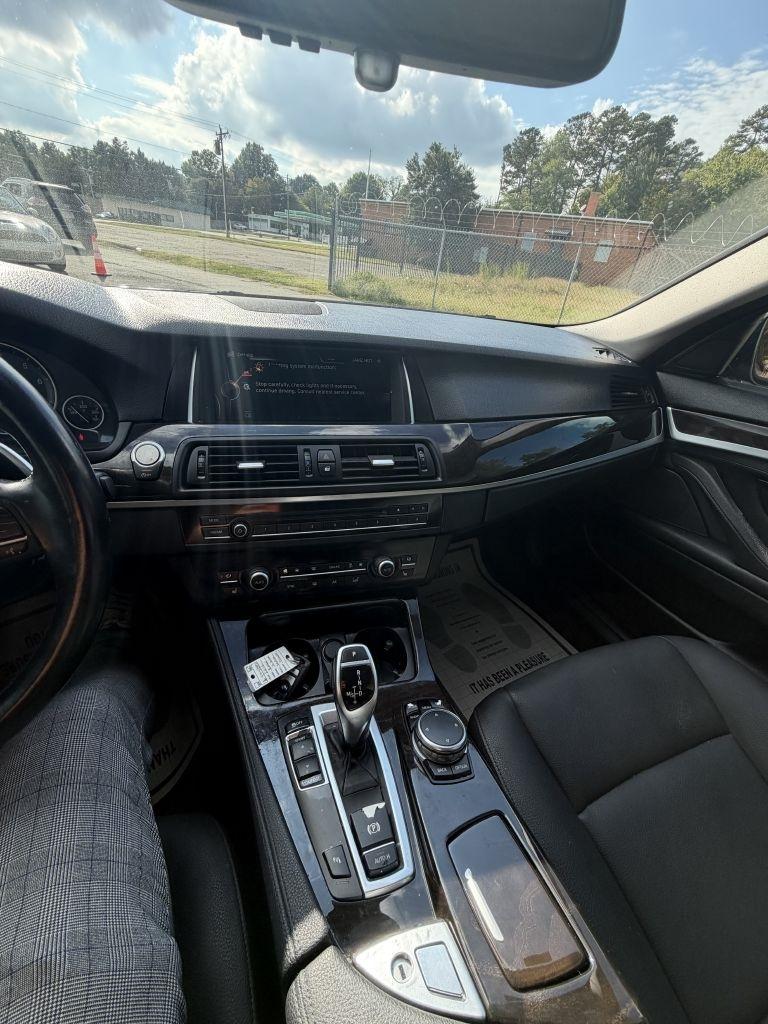 BMW 5-Series 528i 2016