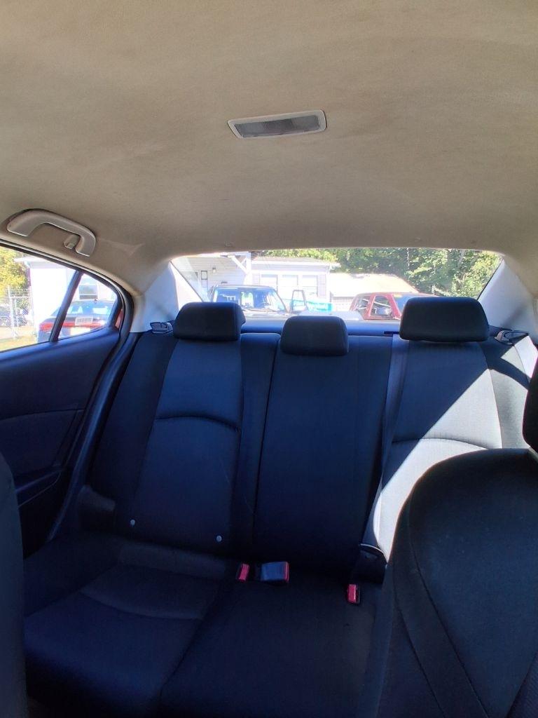 Mazda MAZDA3 i Sport AT 4-Door 2015