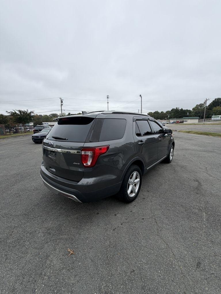 Ford Explorer XLT 4WD 2016