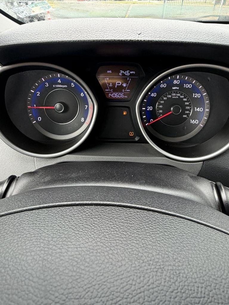 Hyundai Elantra SE 6AT 2016