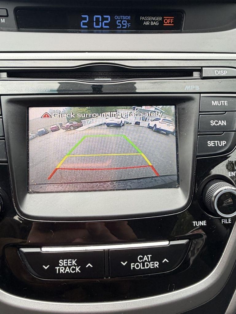 Hyundai Elantra SE 6AT 2016