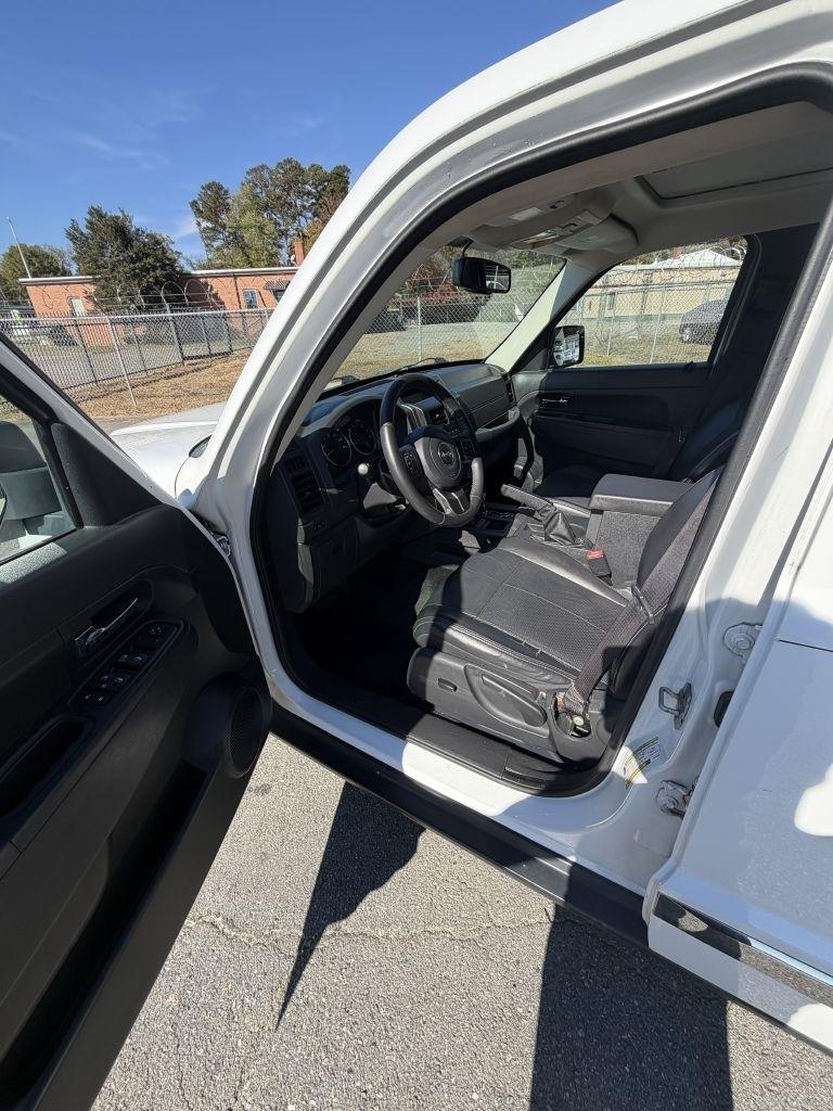 Jeep Liberty Sport 4WD 2012