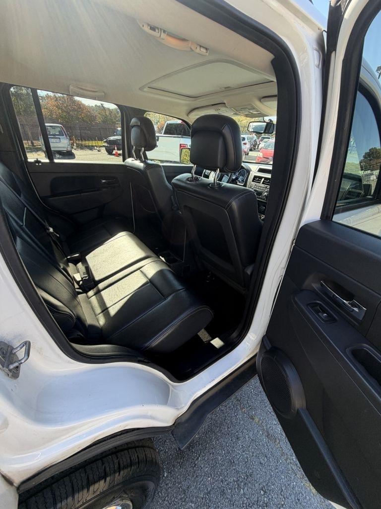 Jeep Liberty Sport 4WD 2012