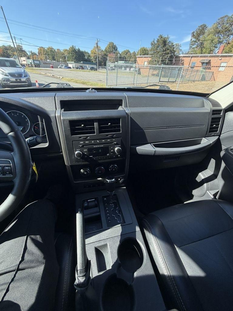 Jeep Liberty Sport 4WD 2012