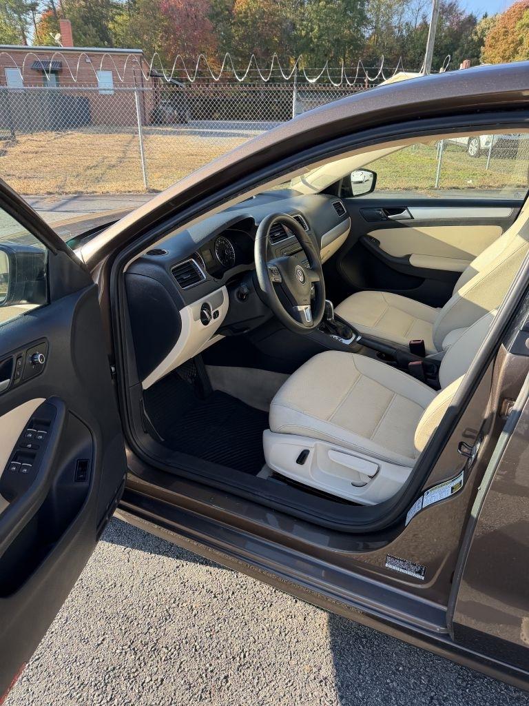 Volkswagen Jetta SE 2014