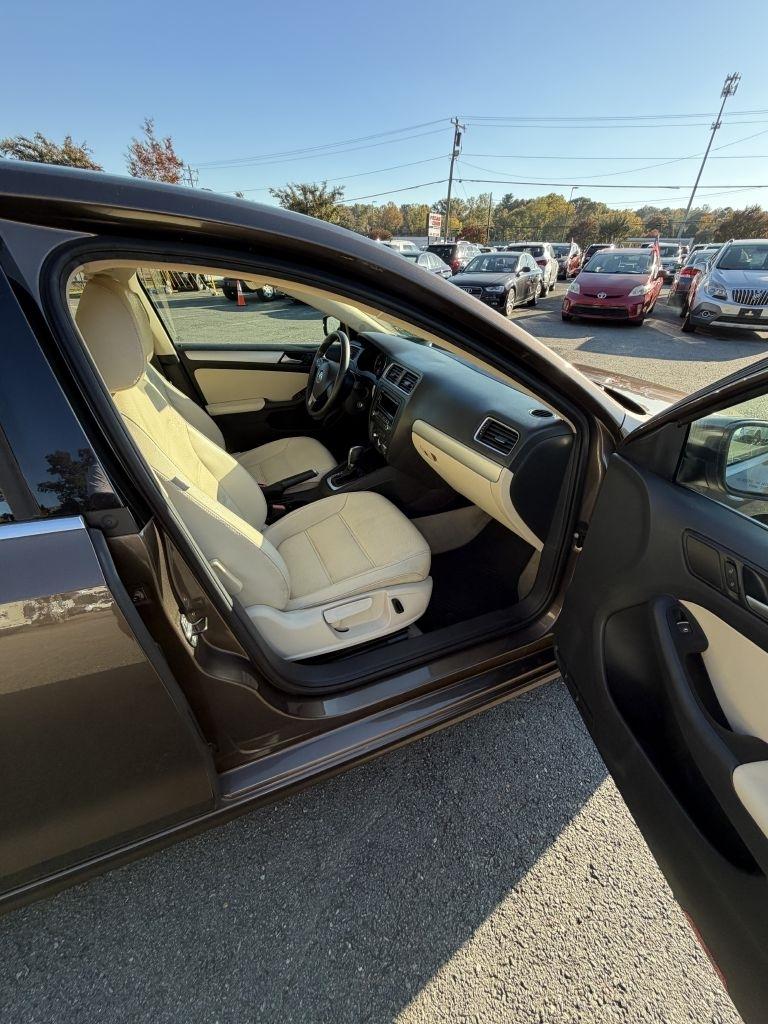 Volkswagen Jetta SE 2014