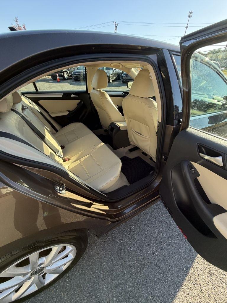 Volkswagen Jetta SE 2014