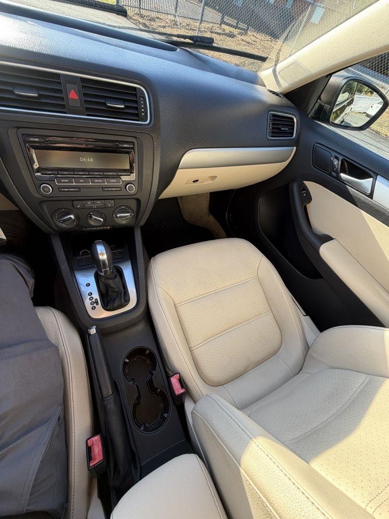 Volkswagen Jetta SE 2014