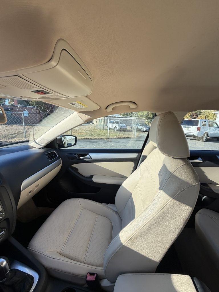 Volkswagen Jetta SE 2014