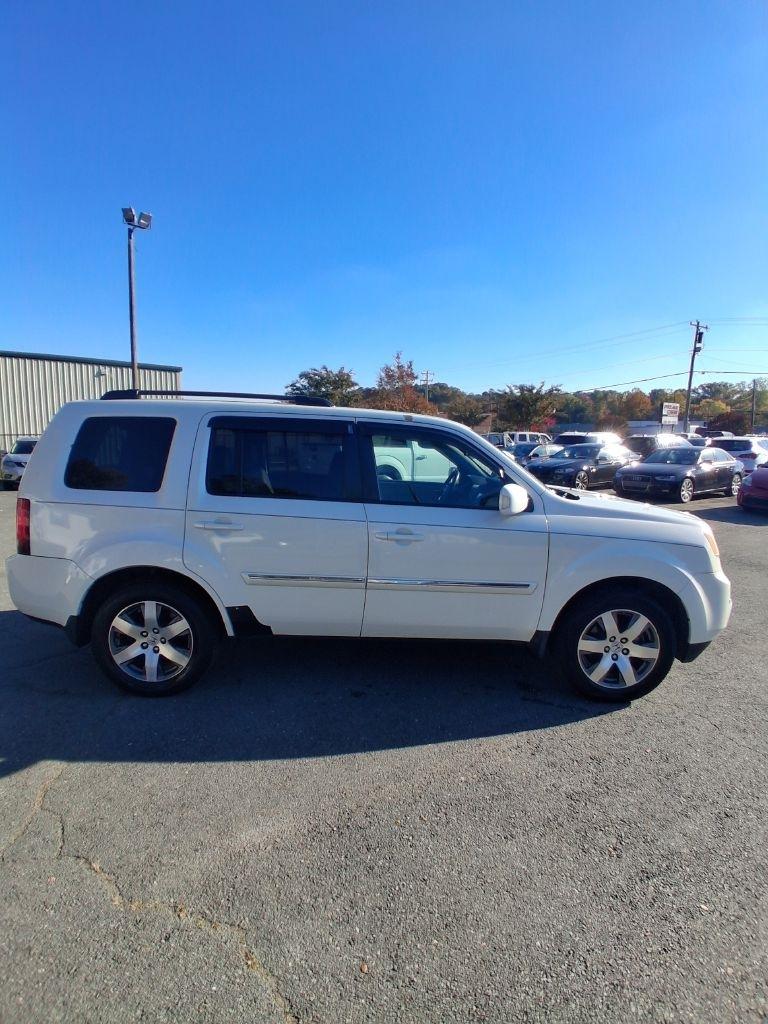 Honda Pilot Touring 2WD 5-Spd AT with DVD 2014
