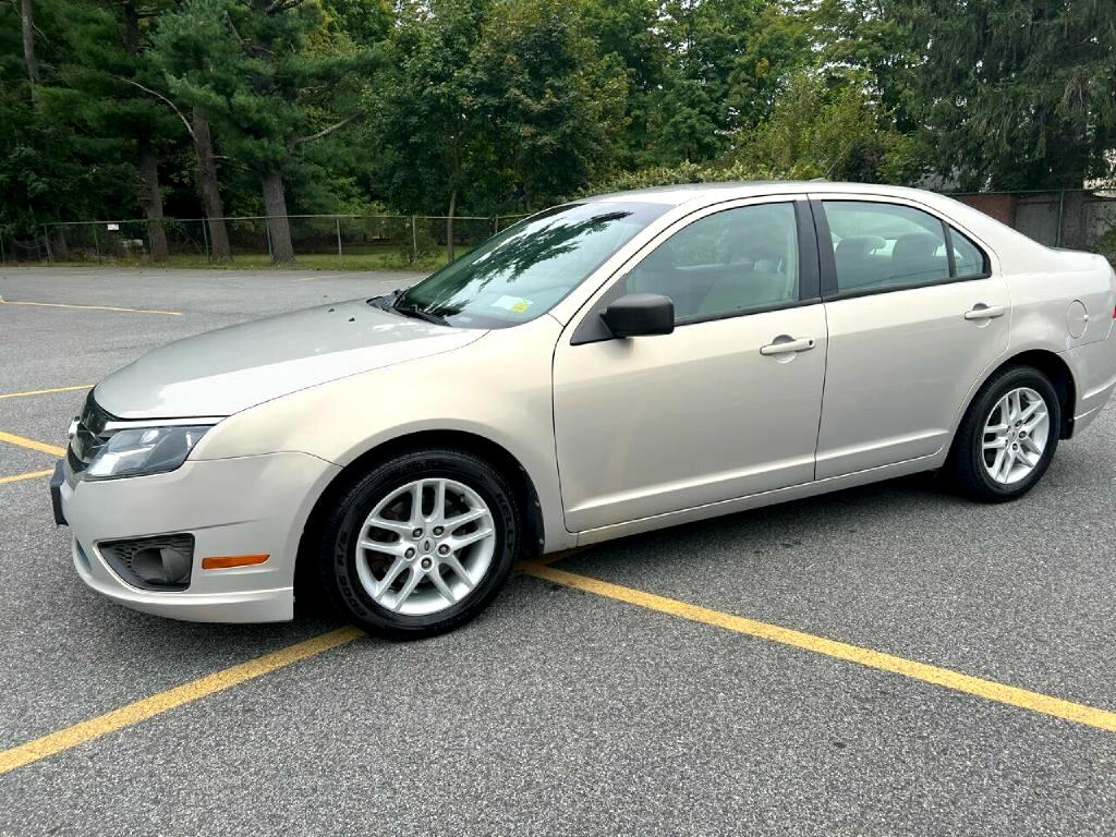 Ford Fusion S 2010