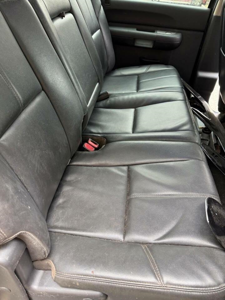 Chevrolet Silverado 2500HD LT Crew Cab 4WD 2011