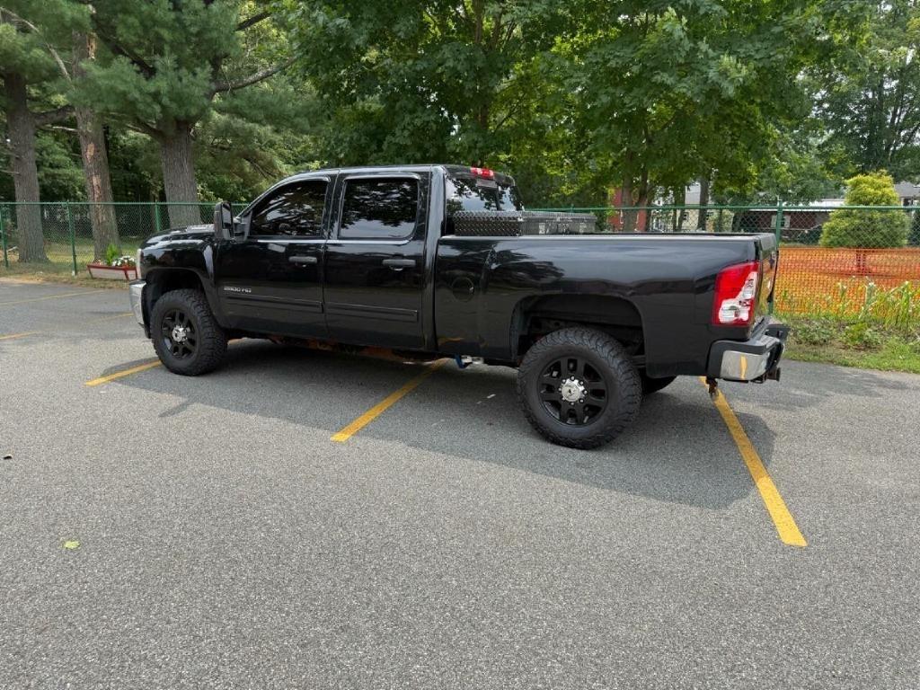 Chevrolet Silverado 2500HD LT Crew Cab 4WD 2011