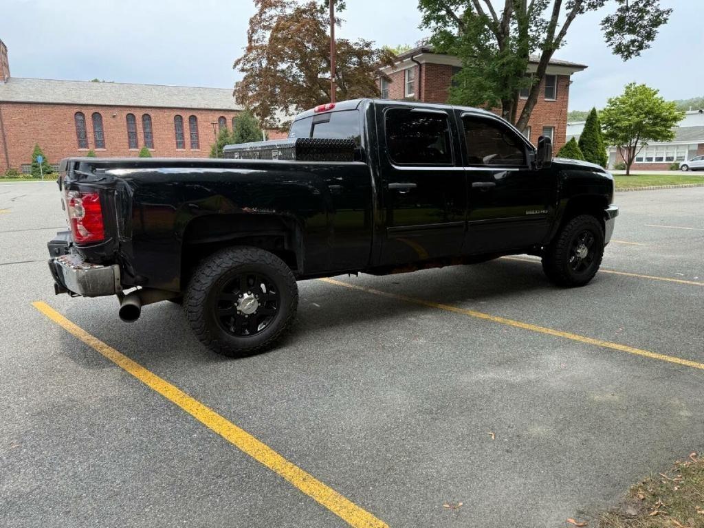 Chevrolet Silverado 2500HD LT Crew Cab 4WD 2011