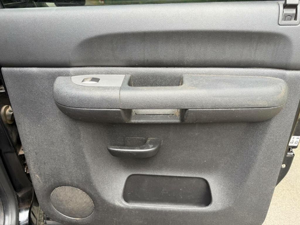 Chevrolet Silverado 2500HD LT Crew Cab 4WD 2011