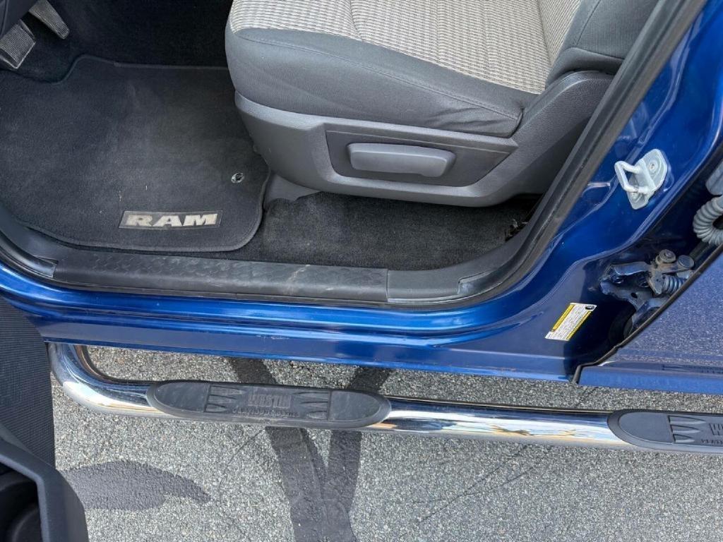 RAM 1500 SLT Crew Cab 4WD 2011