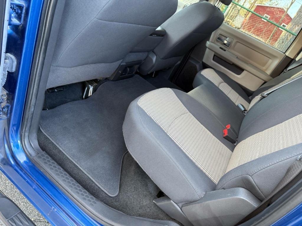 RAM 1500 SLT Crew Cab 4WD 2011