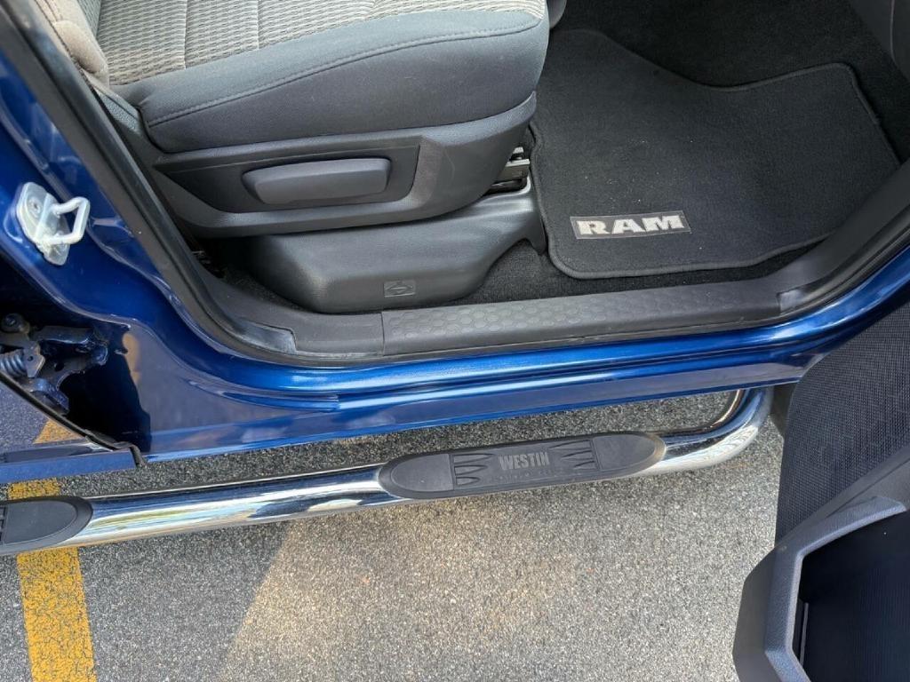 RAM 1500 SLT Crew Cab 4WD 2011