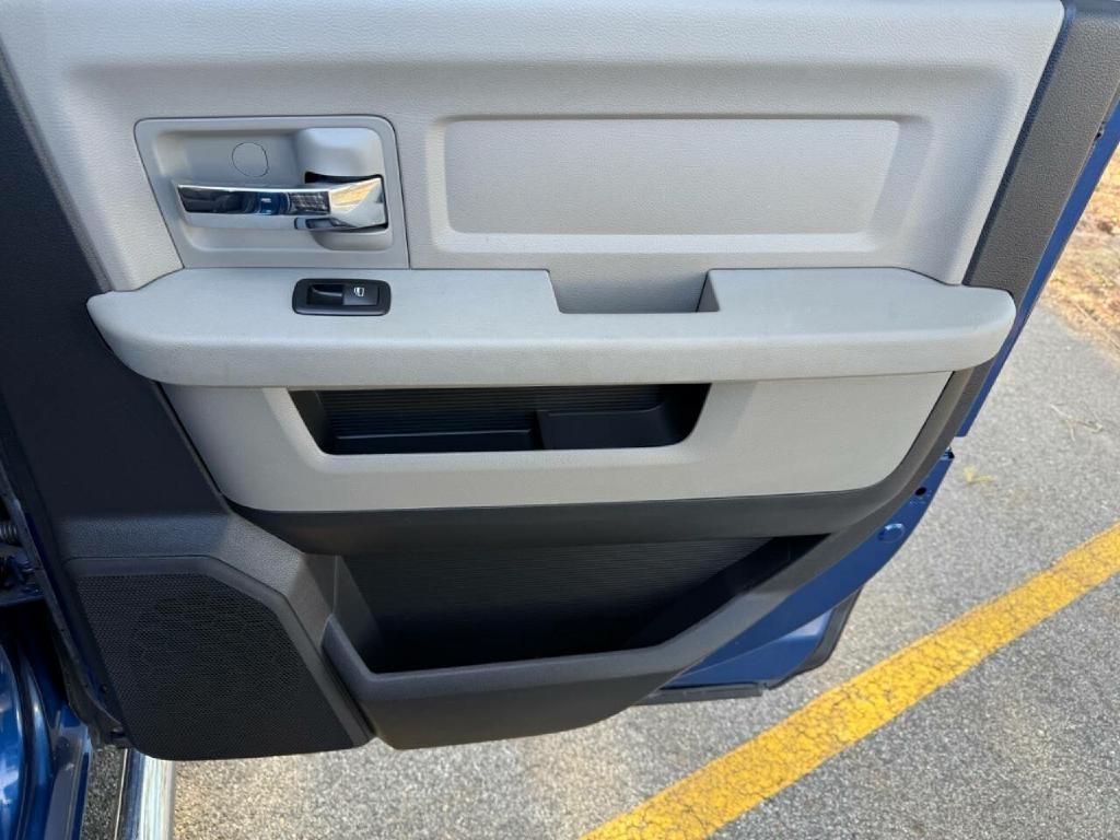 RAM 1500 SLT Crew Cab 4WD 2011