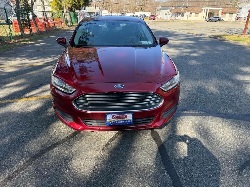 Ford Fusion S 2013