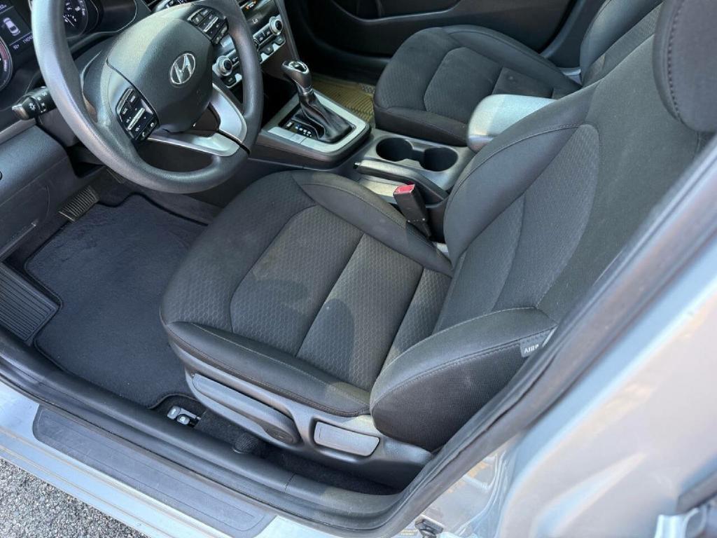 Hyundai Elantra SE 6M 2020
