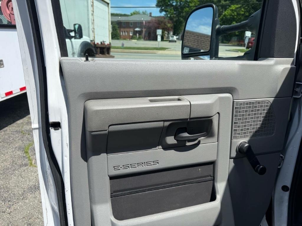 Ford Econoline E-350 Super Duty 2018