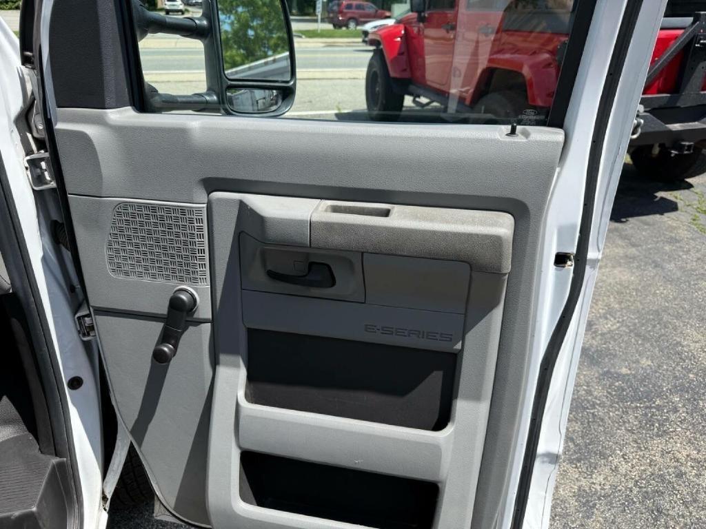 Ford Econoline E-350 Super Duty 2018