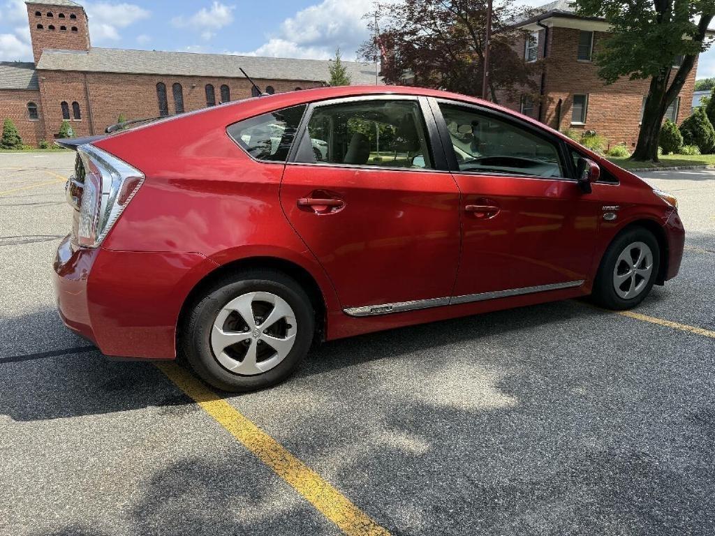Toyota Prius Prius V 2012