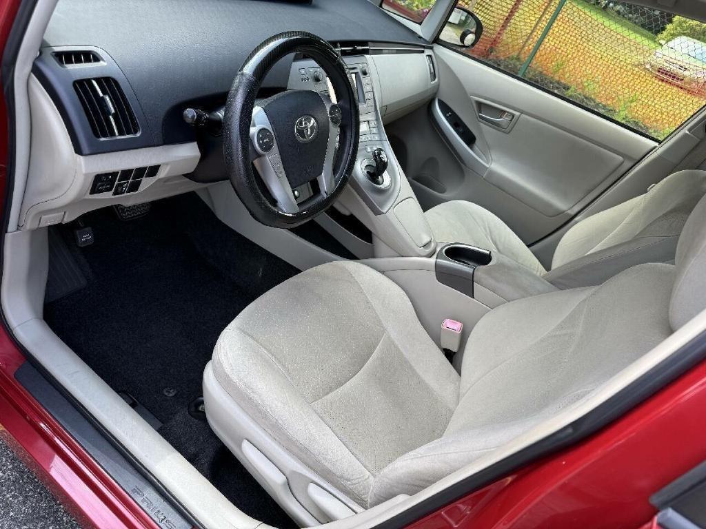 Toyota Prius Prius V 2012