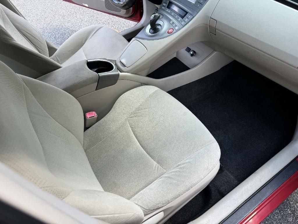 Toyota Prius Prius V 2012