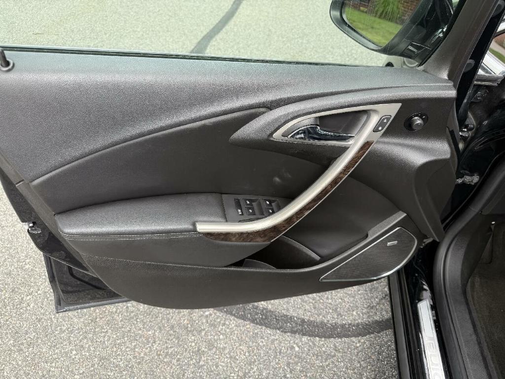 Buick Verano Leather 2012
