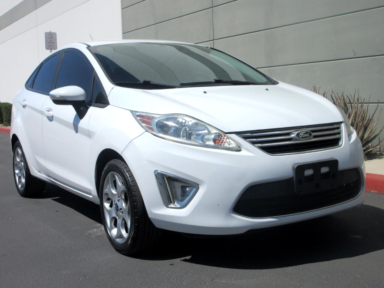 2012 Ford Fiesta 4dr Sdn SEL