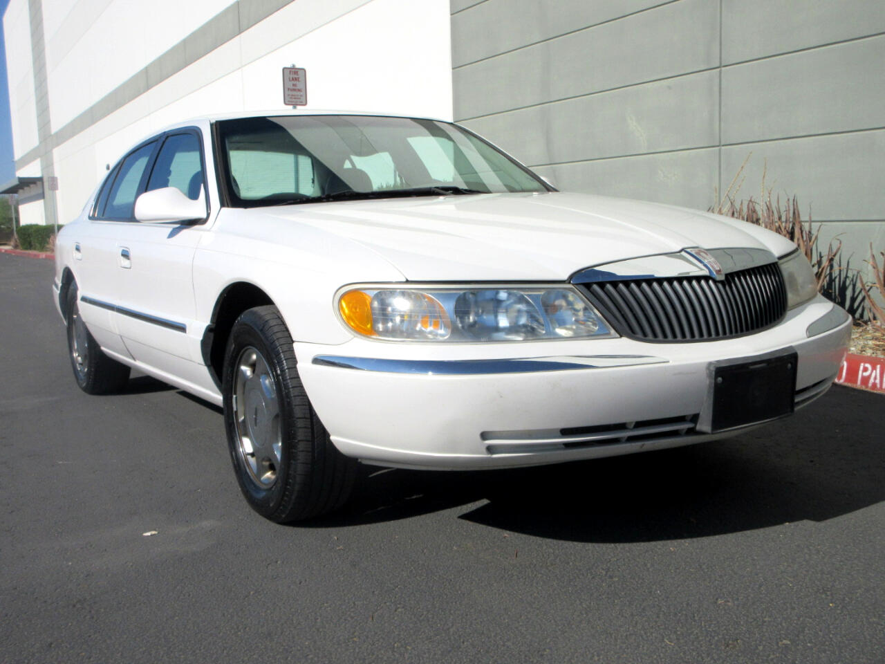 2001 Lincoln Continental 4dr Sdn