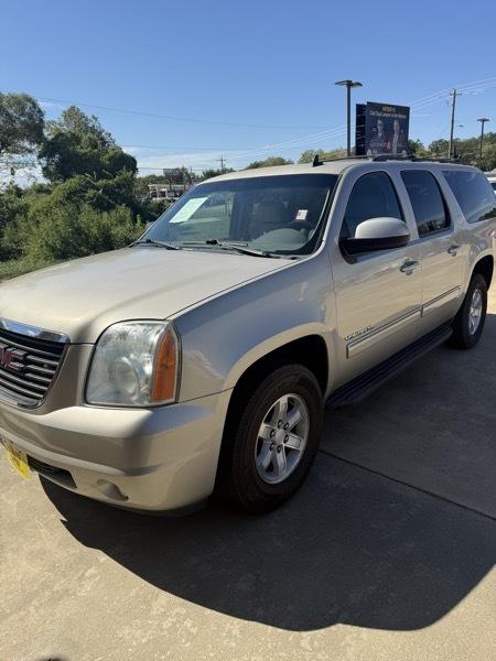 GMC Yukon XL SLT 1/2 Ton 2WD 2014