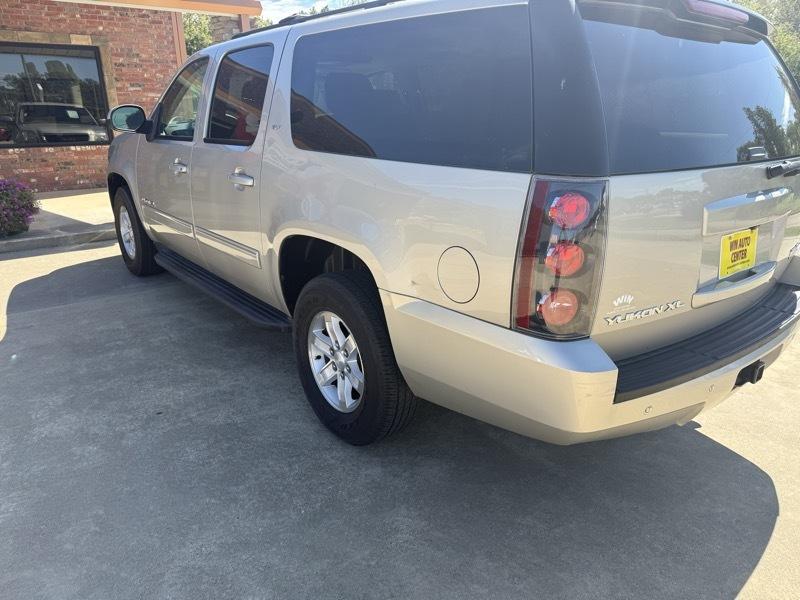 GMC Yukon XL SLT 1/2 Ton 2WD 2014