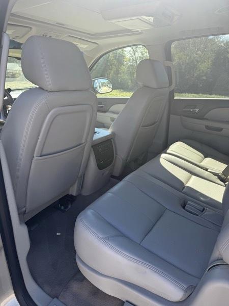 GMC Yukon XL SLT 1/2 Ton 2WD 2014