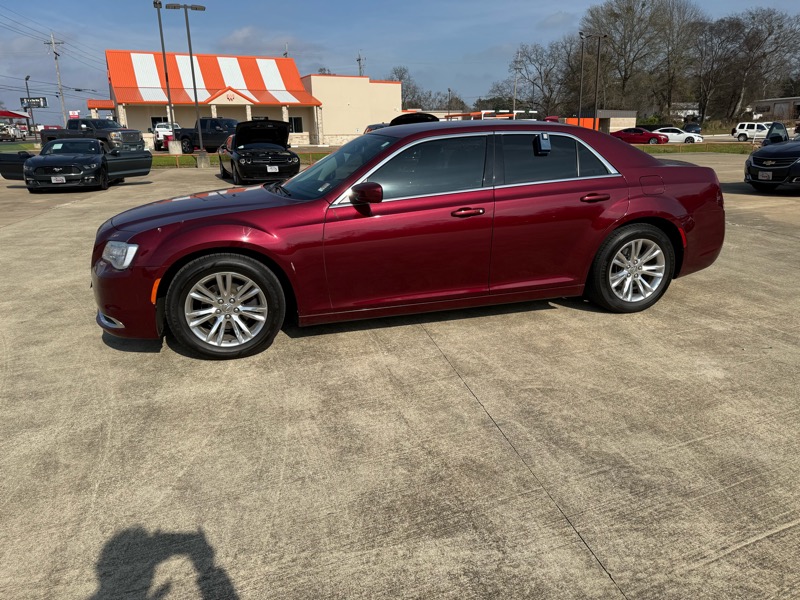 2017 Chrysler 300 Limited RWD