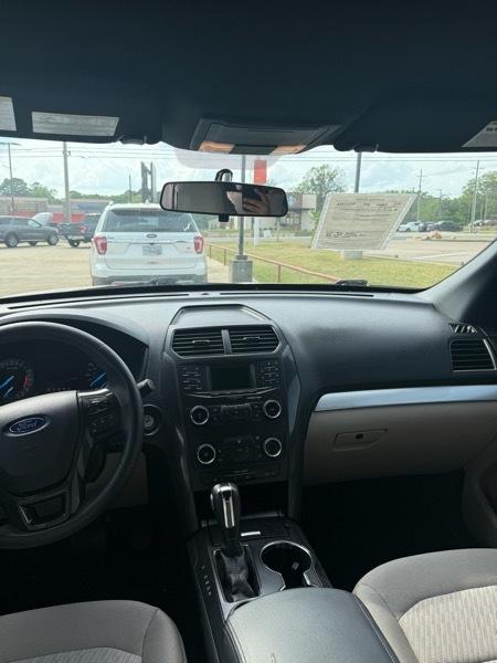 Ford Explorer Base FWD 2018