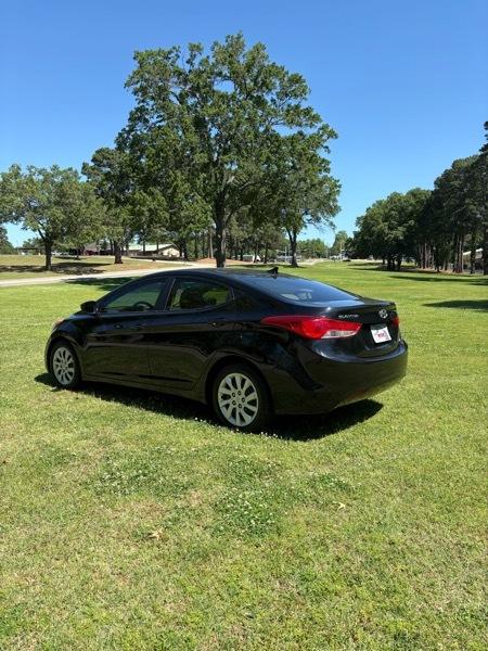 Hyundai Elantra Limited 2012