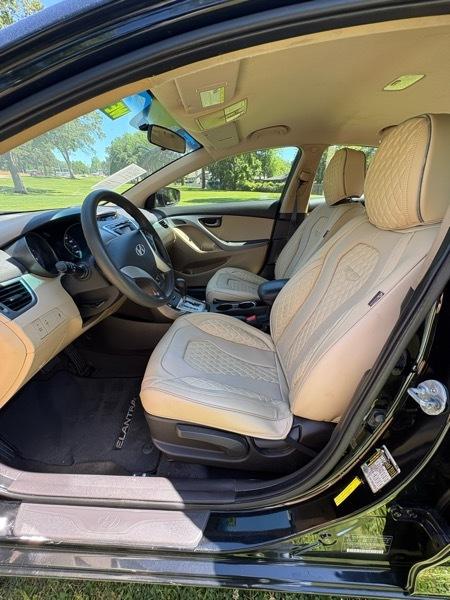 Hyundai Elantra Limited 2012